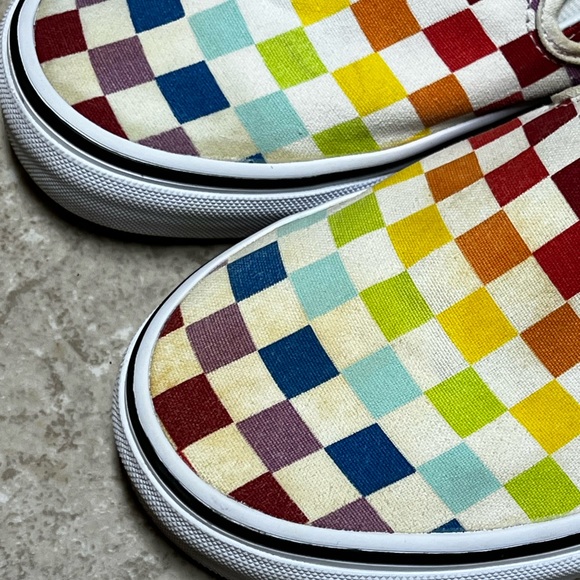 Classic Vans Slip-On Rainbow Checkerboard - Picture 2 of 4
